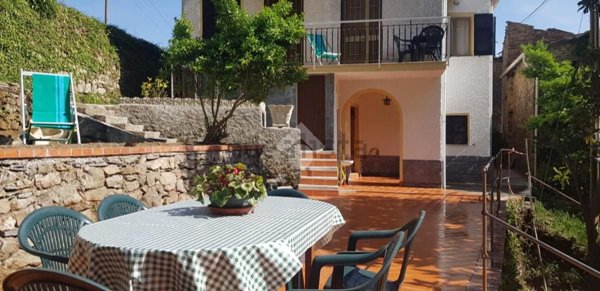 casa indipendente in vendita a San Colombano Certenoli in zona Bavaggi