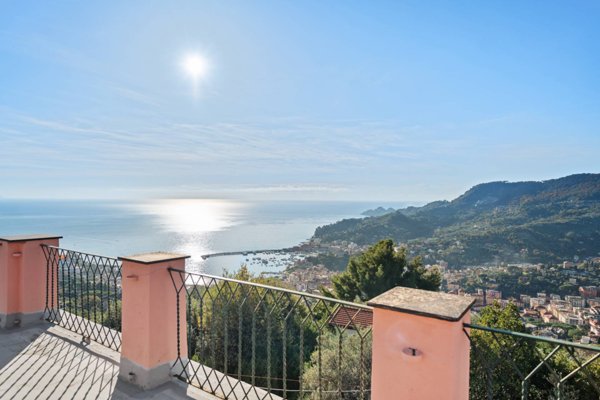 casa indipendente a Santa Margherita Ligure in zona San Lorenzo della Costa