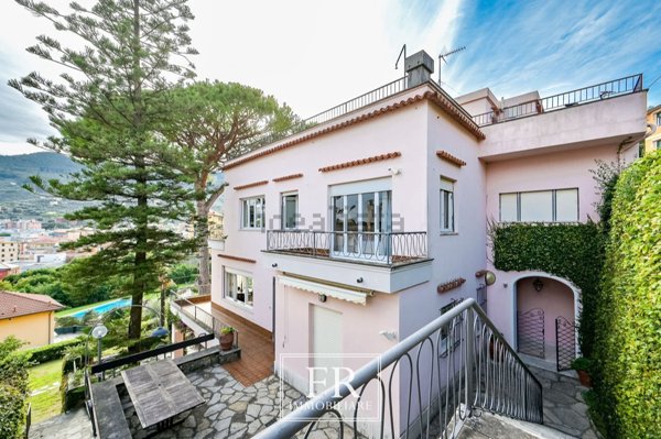 casa indipendente in vendita a Santa Margherita Ligure