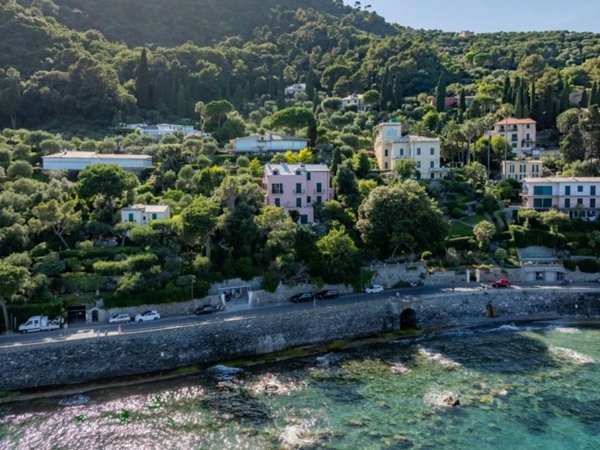 appartamento in vendita a Santa Margherita Ligure in zona Paraggi