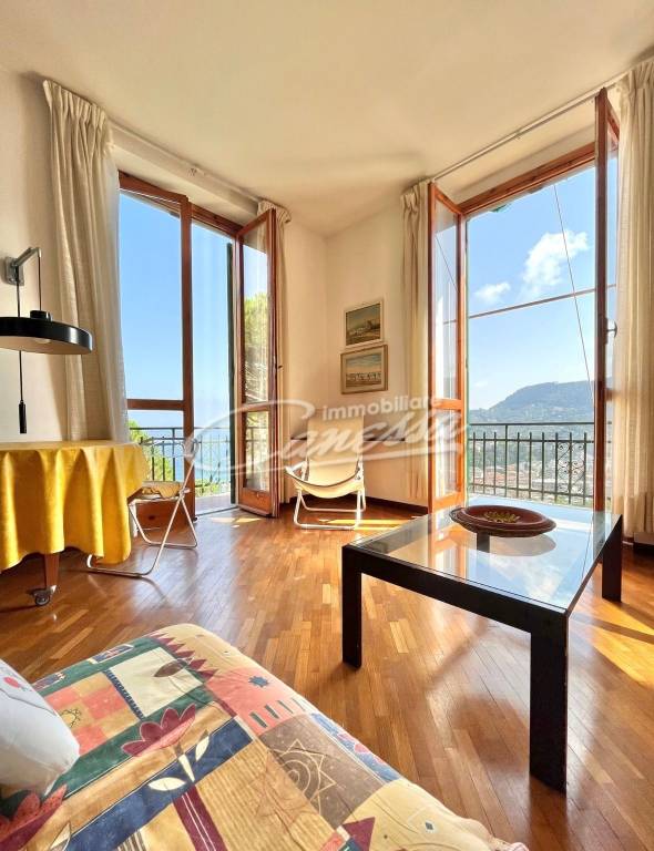 appartamento in vendita a Santa Margherita Ligure in zona Nozarego