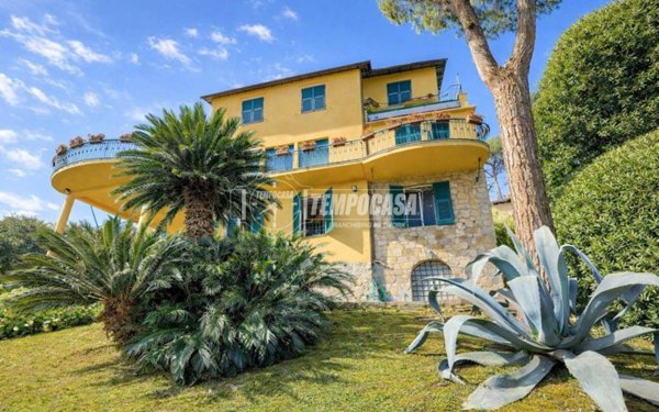 appartamento in vendita a Santa Margherita Ligure in zona Nozarego