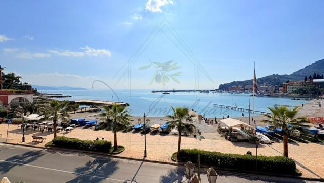 appartamento in vendita a Santa Margherita Ligure in zona Nozarego