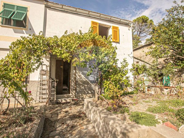 casa indipendente in vendita a Sant'Olcese in zona Trensasco