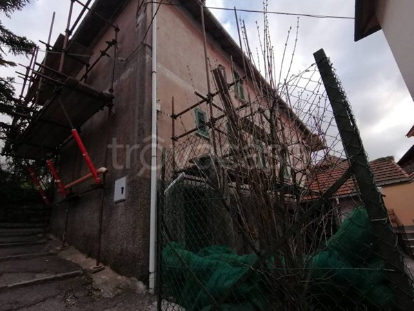 casa indipendente in vendita a Sant'Olcese in zona Vicomorasso