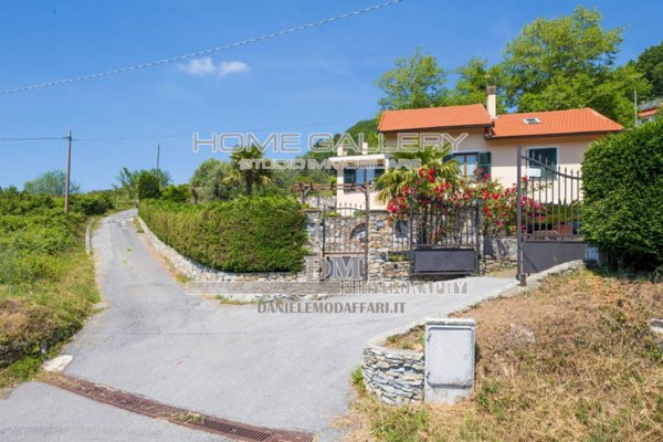 casa indipendente in vendita a Sant'Olcese