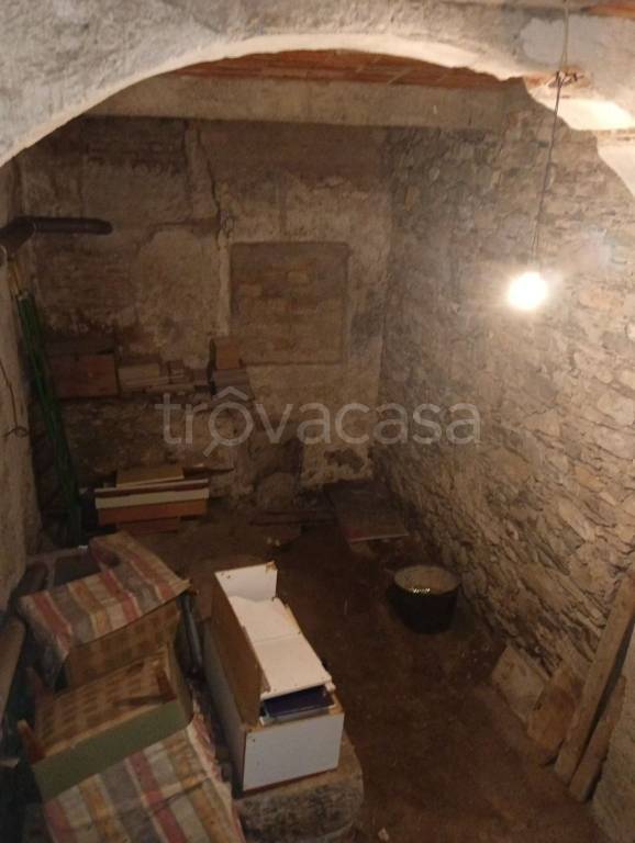 locale commerciale in vendita a Sant'Olcese