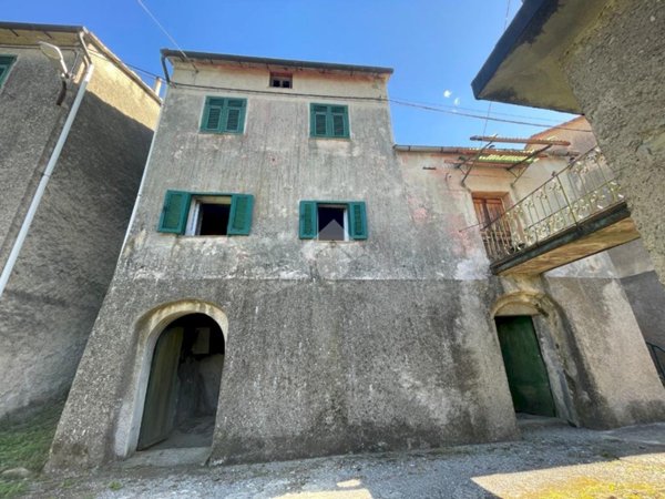 casa indipendente in vendita a Sant'Olcese