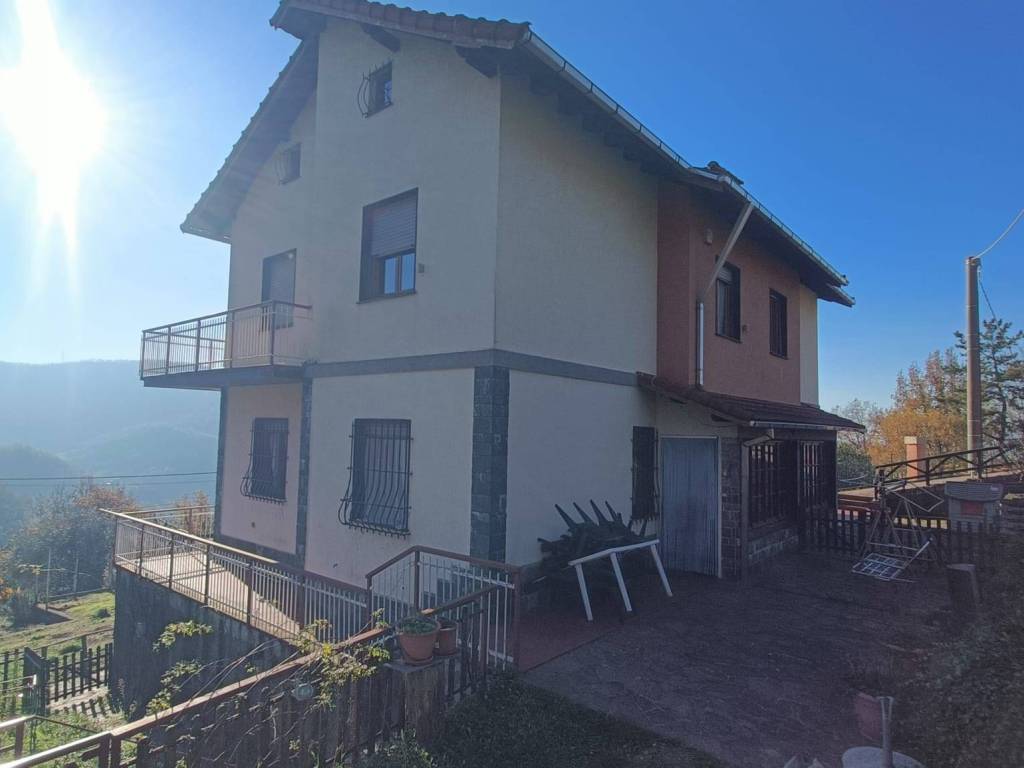 casa indipendente in vendita a Sant'Olcese