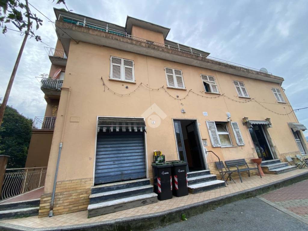 appartamento in vendita a Sant'Olcese in zona Manesseno