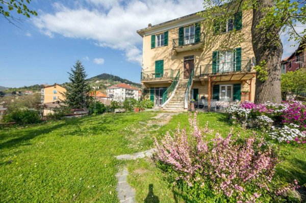casa indipendente in vendita a Sant'Olcese in zona Manesseno