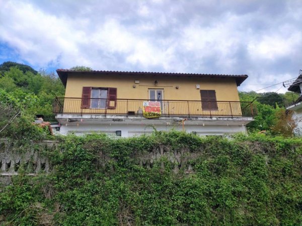 casa indipendente in vendita a Sant'Olcese in zona Trensasco