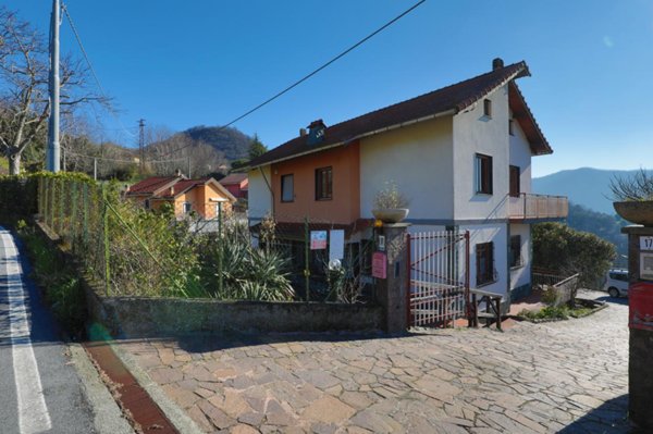 casa indipendente in vendita a Sant'Olcese