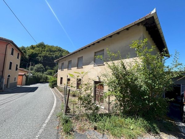 casa indipendente in vendita a Sant'Olcese in zona Vicomorasso