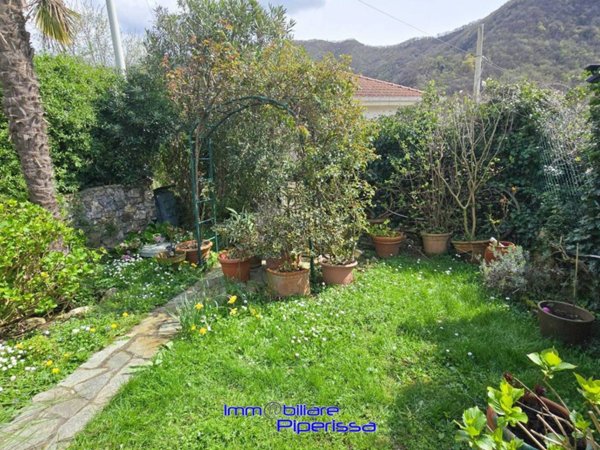 casa indipendente in vendita a Sant'Olcese