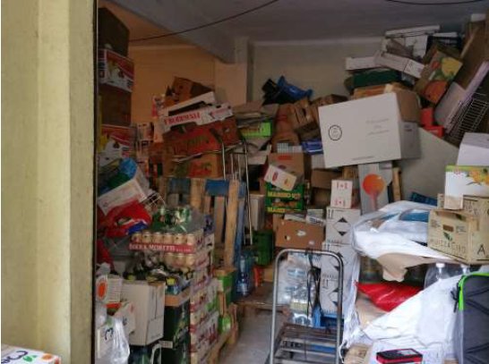 locale di sgombero in vendita a Sant'Olcese in zona Manesseno