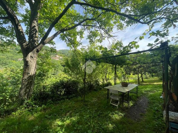 casa indipendente in vendita a Sant'Olcese in zona Piccarello