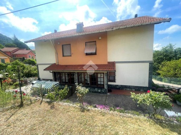 casa indipendente in vendita a Sant'Olcese