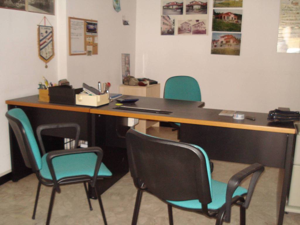 ufficio in vendita a Sant'Olcese in zona Manesseno
