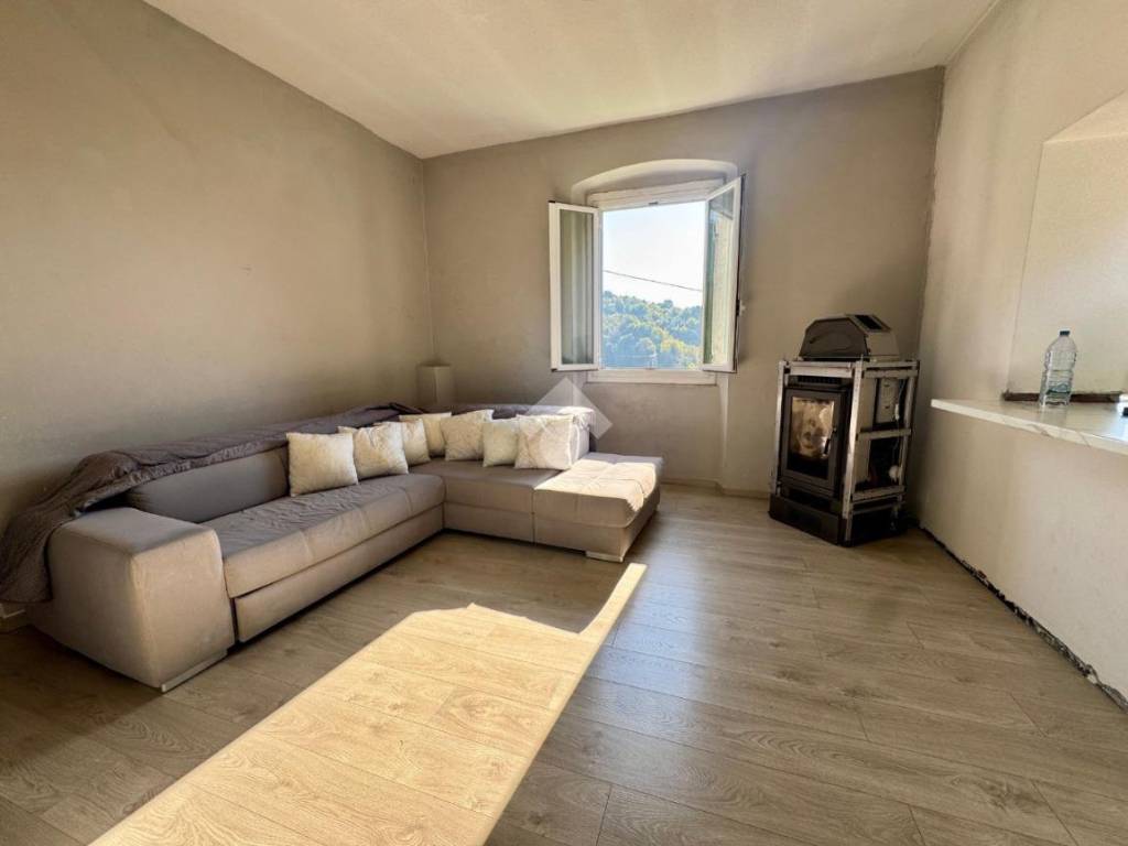 appartamento in vendita a Sant'Olcese in zona Manesseno