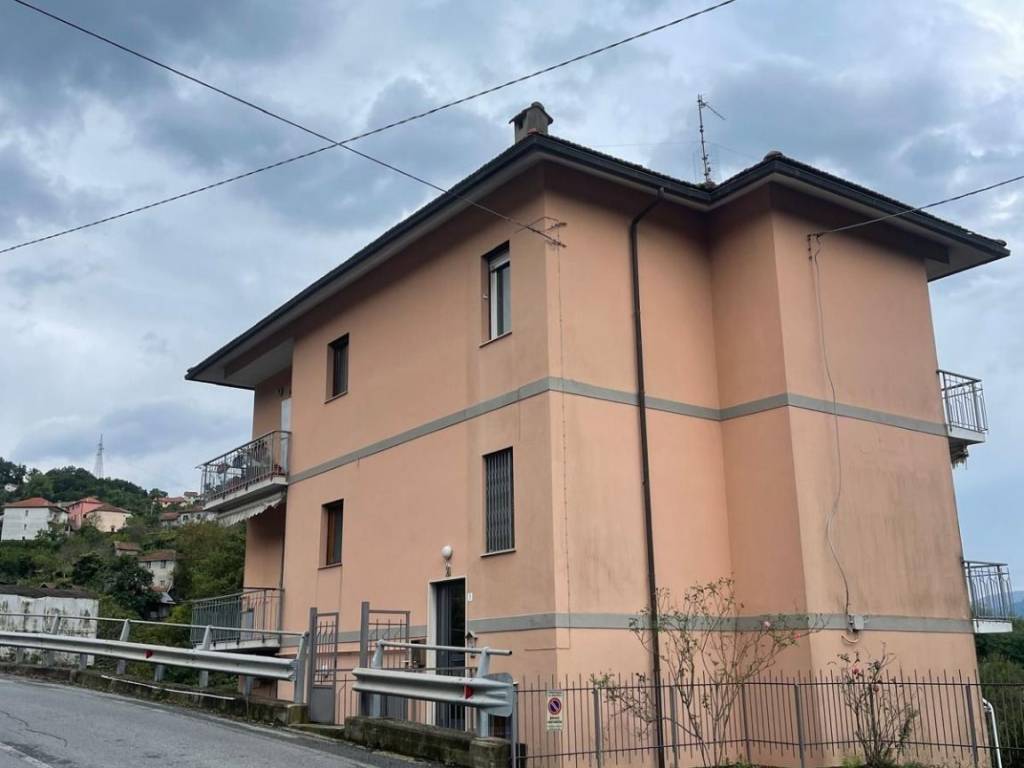 appartamento in vendita a Sant'Olcese in zona Piccarello