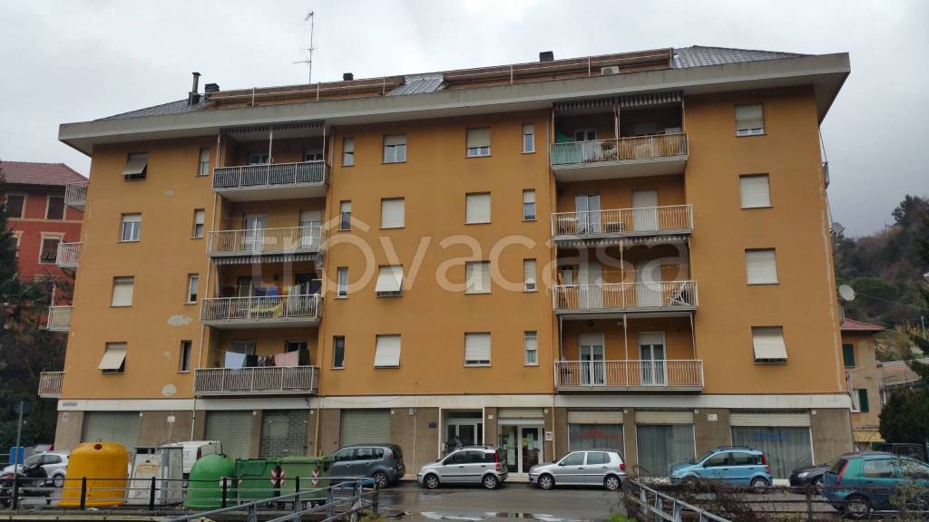 negozio in vendita a Sant'Olcese in zona Manesseno