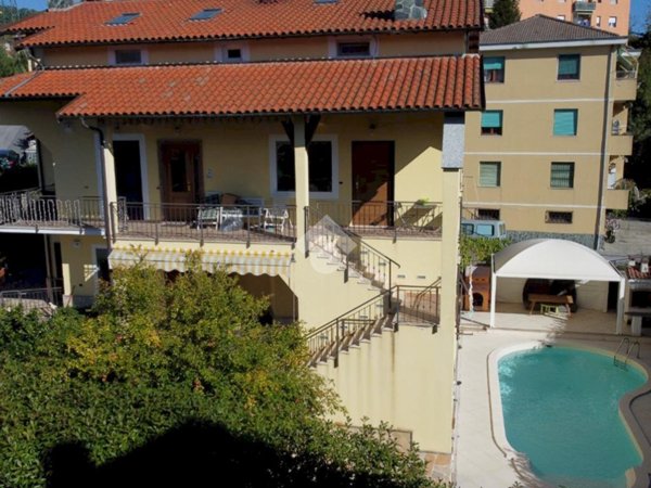 casa indipendente in vendita a Sant'Olcese in zona Manesseno