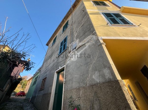 casa indipendente in vendita a Sant'Olcese in zona Vicomorasso