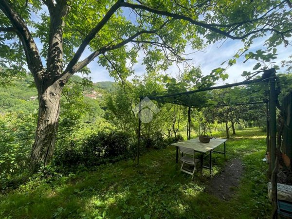 casa indipendente in vendita a Sant'Olcese in zona Piccarello
