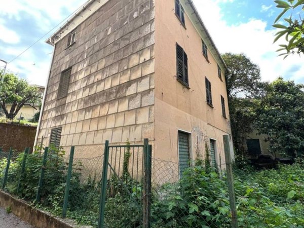 intera palazzina in vendita a Sant'Olcese in zona Manesseno