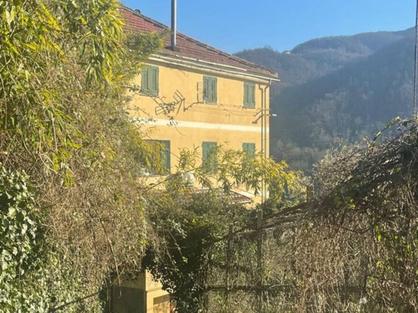 appartamento in vendita a Sant'Olcese in zona Manesseno