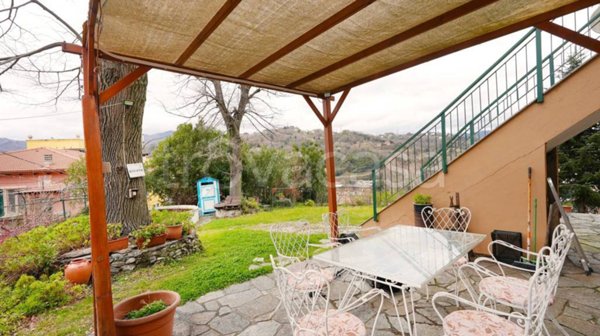 casa indipendente in vendita a Sant'Olcese in zona Manesseno