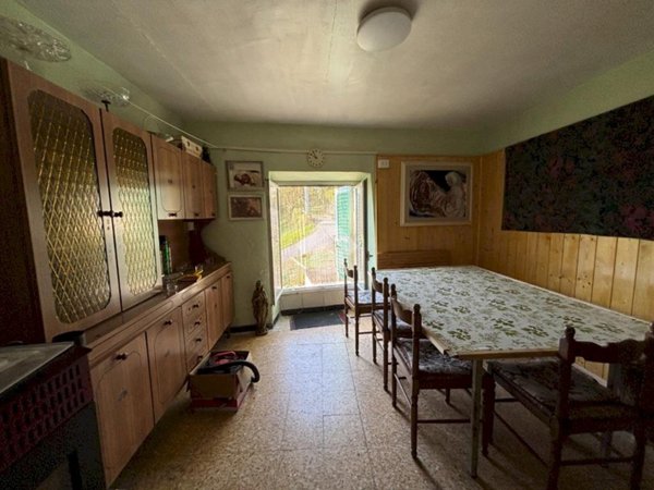 casa indipendente in vendita a Sant'Olcese in zona Vicomorasso