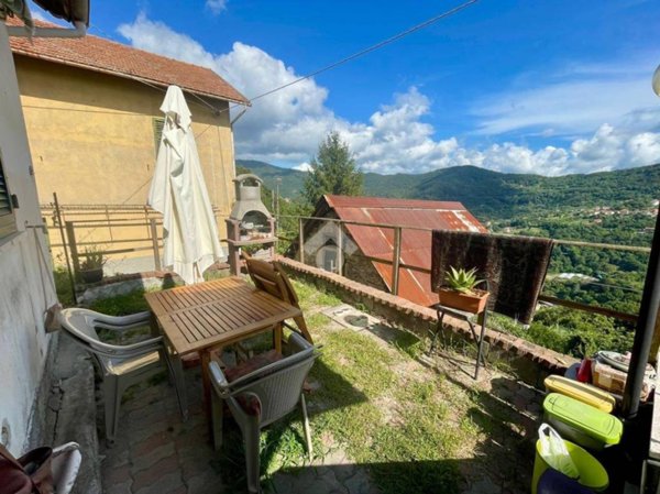 appartamento in vendita a Sant'Olcese in zona Piccarello