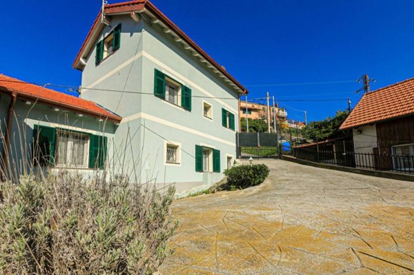 casa indipendente in vendita a Sant'Olcese