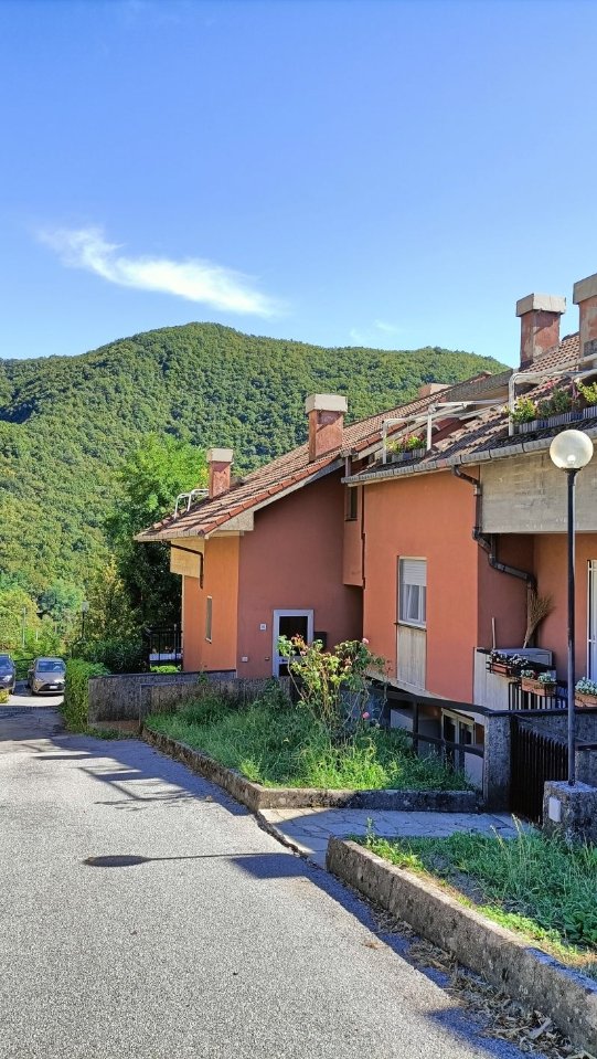 appartamento in vendita a Sant'Olcese in zona Vicomorasso