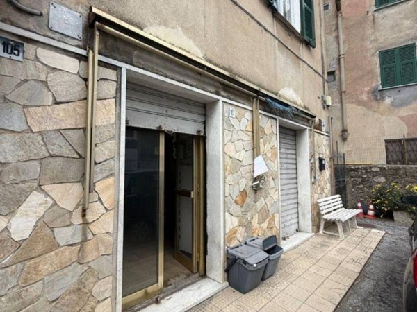 negozio in vendita a Sant'Olcese in zona Manesseno