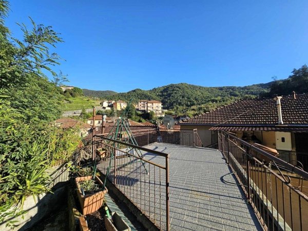 appartamento in vendita a Sant'Olcese in zona Piccarello