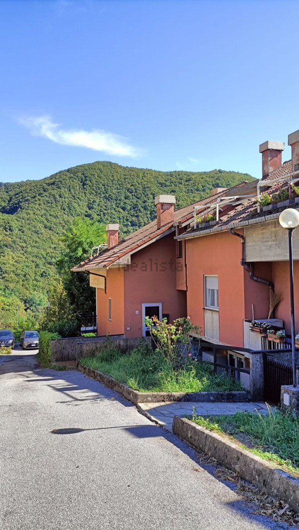 appartamento in vendita a Sant'Olcese in zona Vicomorasso