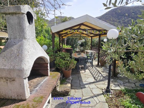 casa indipendente in vendita a Sant'Olcese