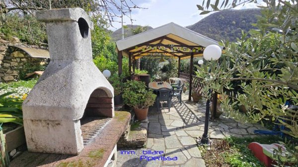 casa indipendente in vendita a Sant'Olcese
