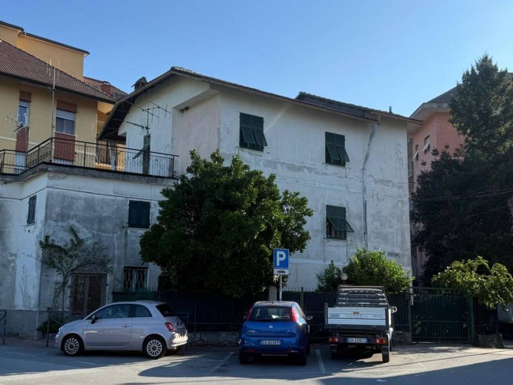 casa indipendente in vendita a Sant'Olcese in zona Manesseno