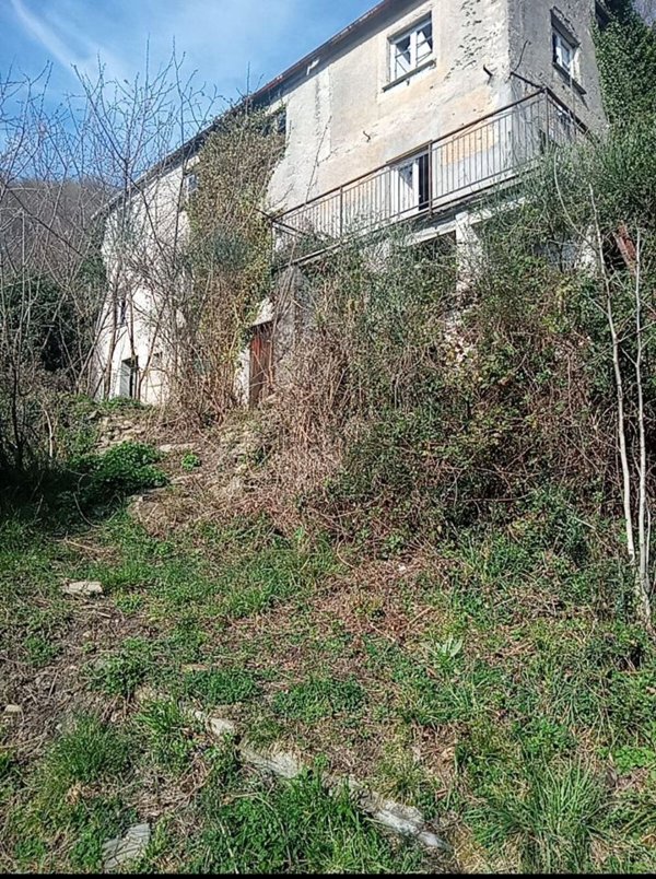 casa indipendente in vendita a Sant'Olcese