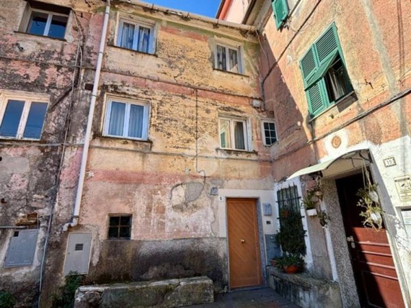 casa indipendente in vendita a Sant'Olcese in zona Manesseno