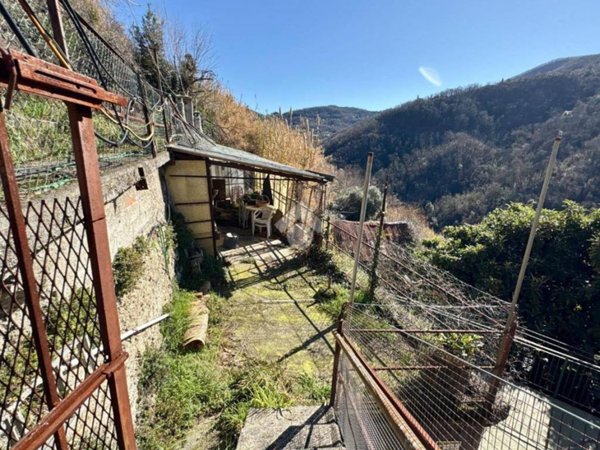 casa indipendente in vendita a Sant'Olcese in zona Arvigo