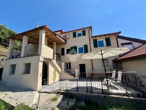 quadrivano in vendita a Sant'Olcese in zona Manesseno
