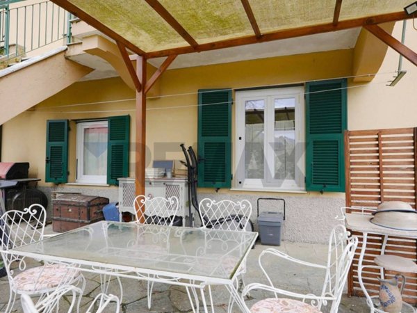 casa indipendente in vendita a Sant'Olcese in zona Manesseno