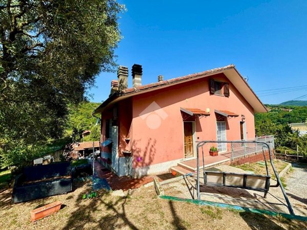 casa indipendente in vendita a Sant'Olcese