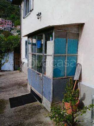 casa indipendente in vendita a Sant'Olcese in zona Trensasco