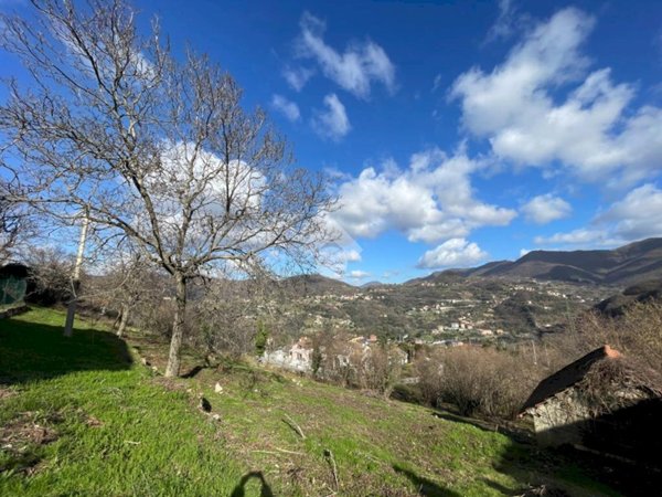 casa indipendente in vendita a Sant'Olcese in zona Sant'Olcese